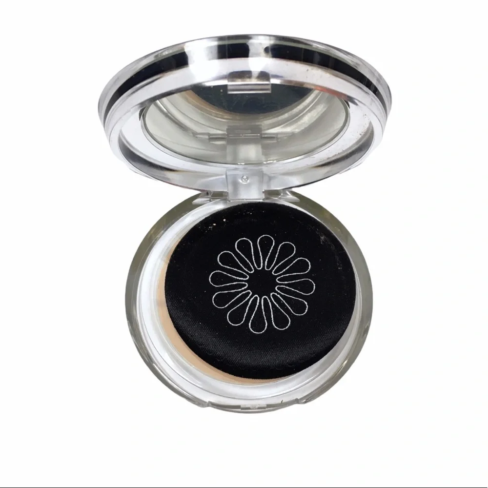 mark. Matte-Nificent Pressed Powder Oil Absorbing Compact Mirror Puff Matte Mid